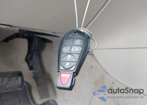 2012 Jeep Grand Cherokee Laredo z USA, uszkodzony, nr VIN 1C4RJFAT3CC192372